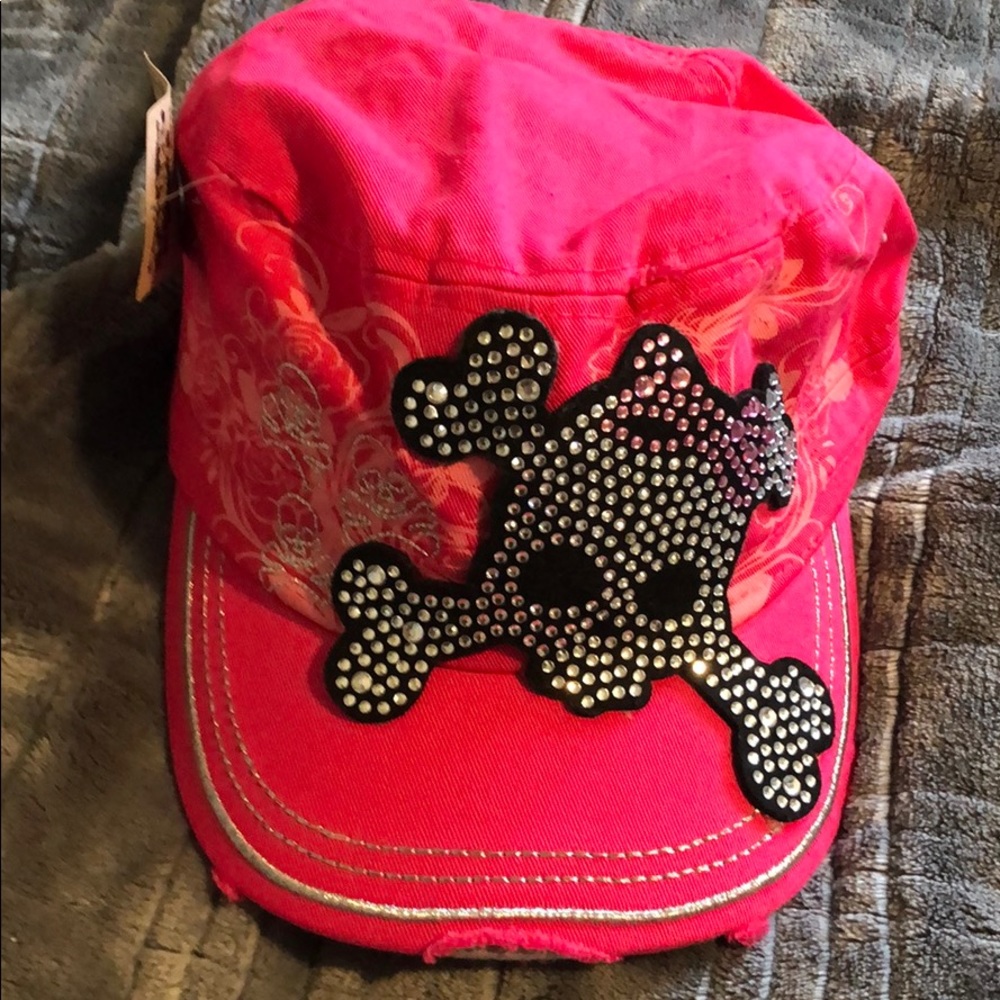 💕☠️🆕NWT Pink bejeweled sworovski skull hat🧢 💎